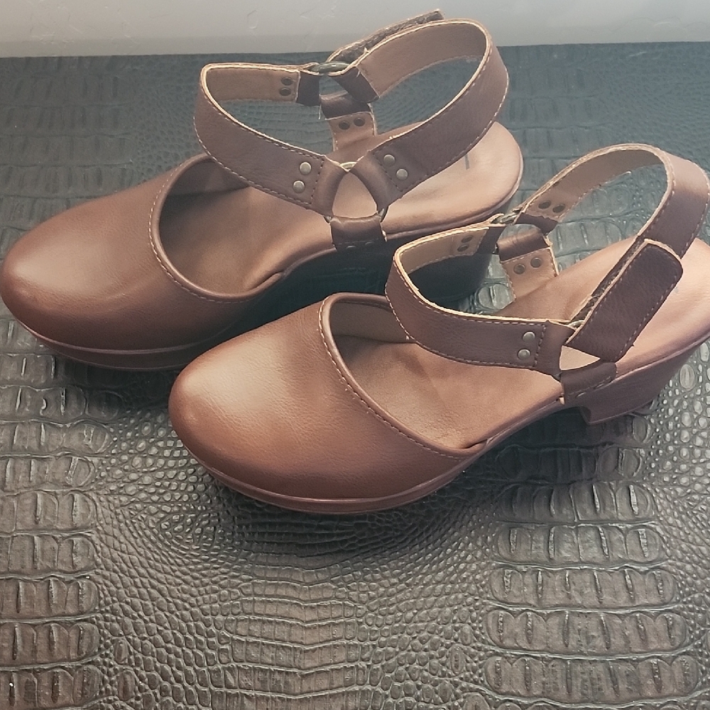 BOC Brown Mules Classic Design